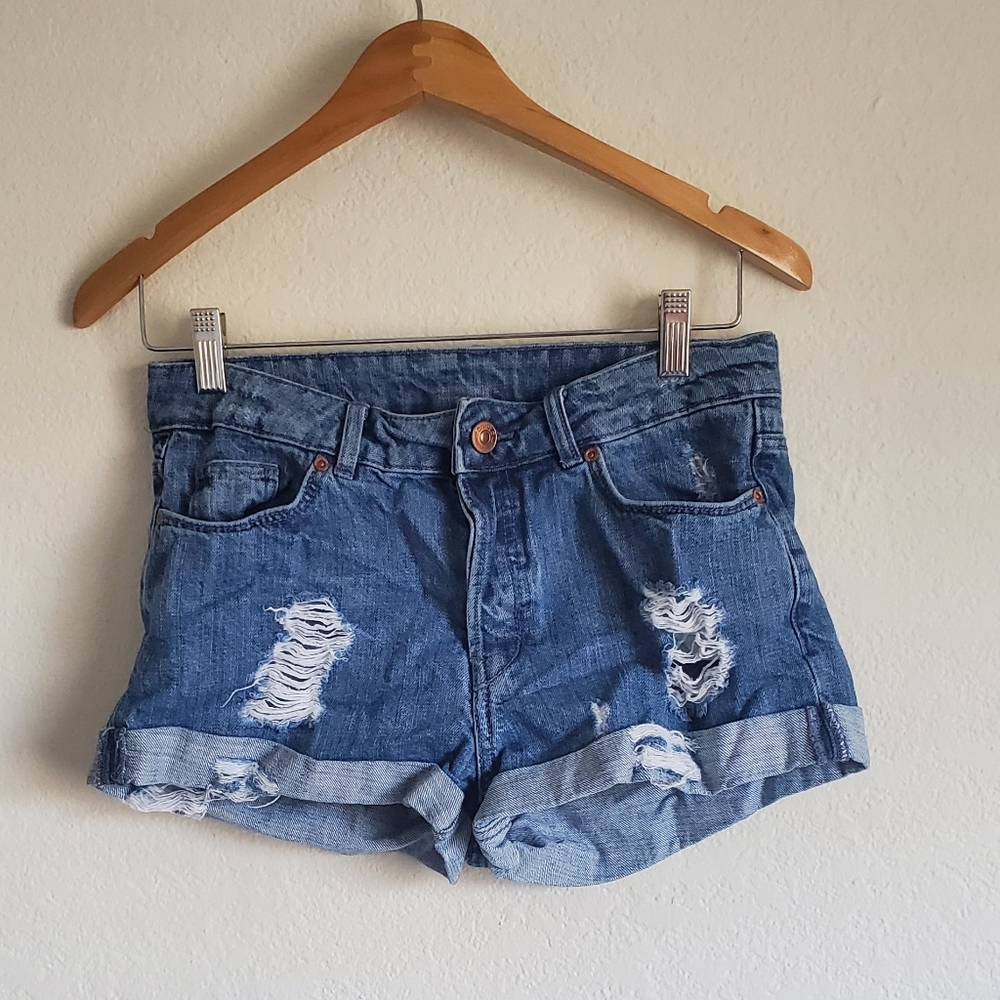 Distressed Jean shorts